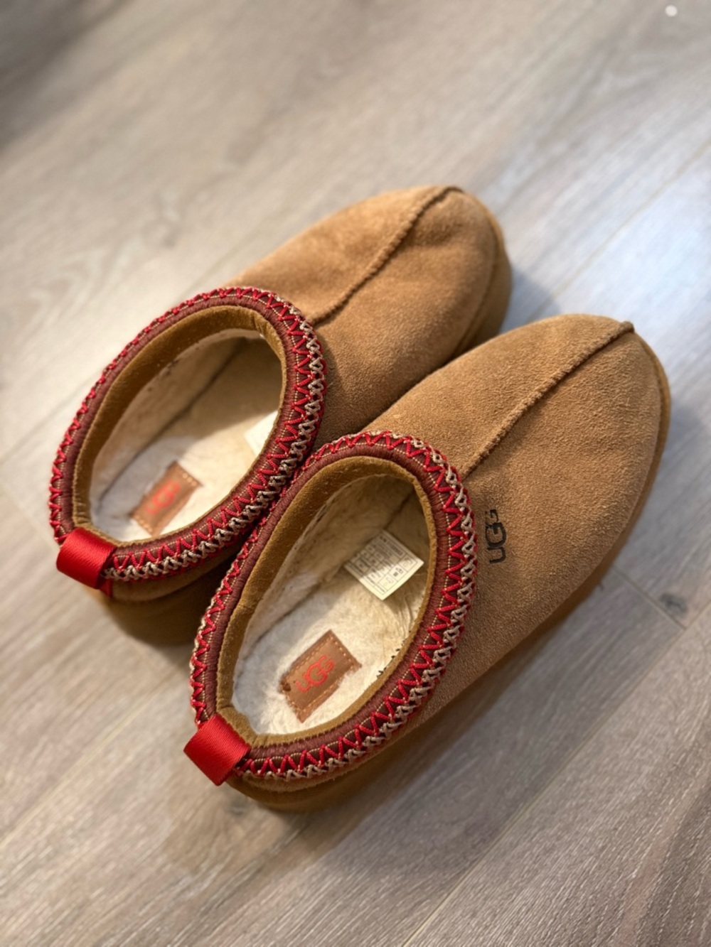 UGG Women’s Tazz Slip-On (8)